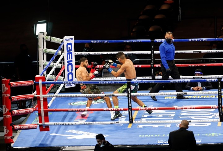 Vypnutý mimo ringu! Canelov sparring partner predviedol brutálne K.O.